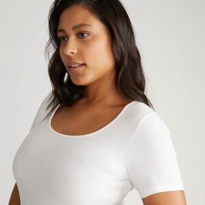 Universal Standard White Scoop Neck Tee (M)